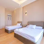 Hyat Hostel & Suites