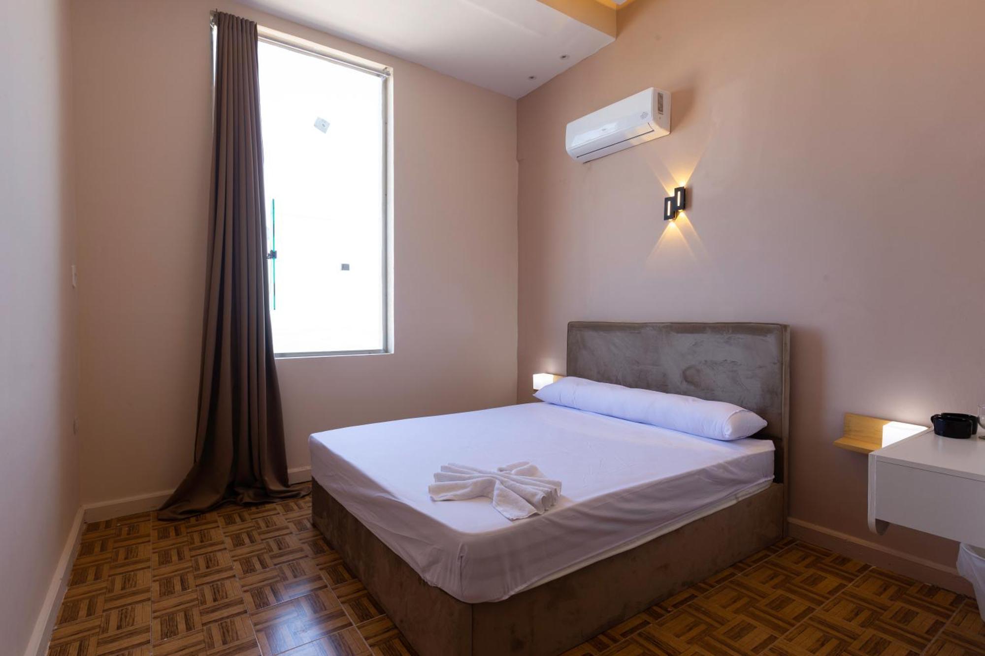 Hyat & Apartment